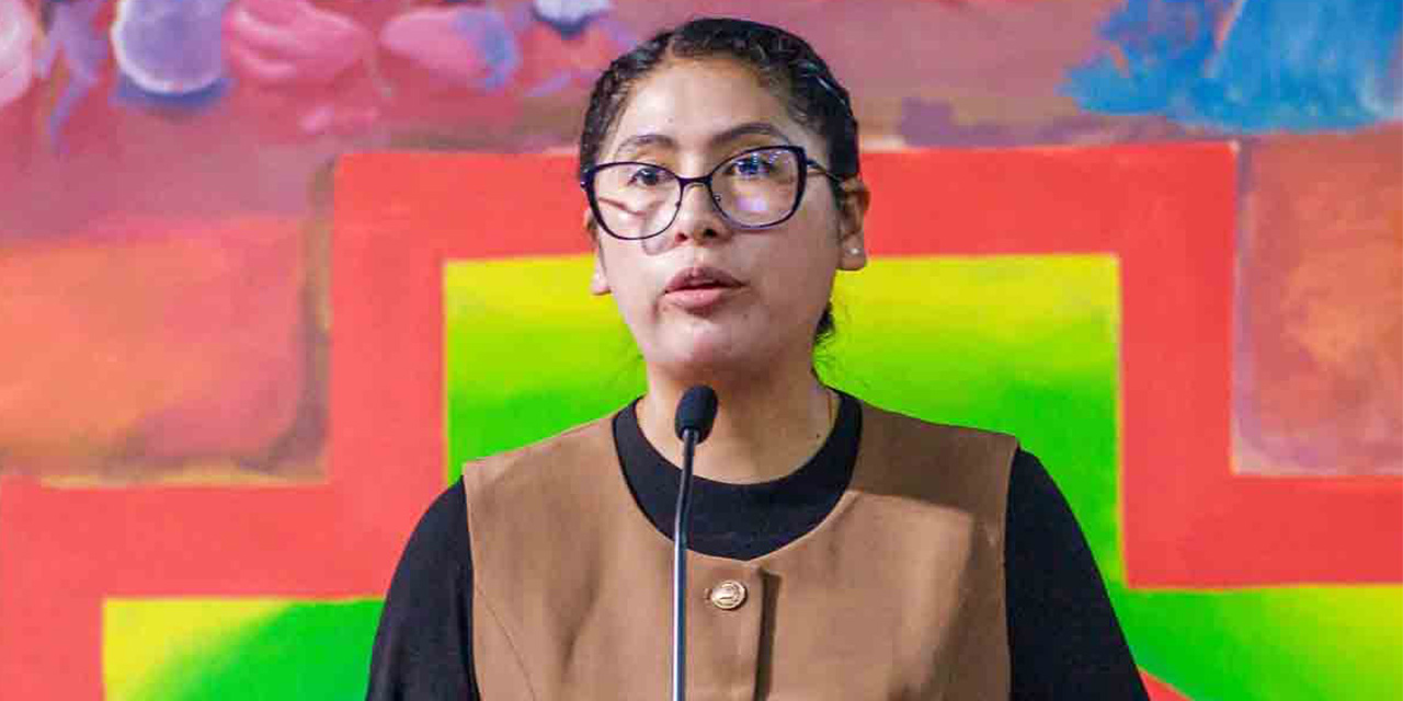 Morena, de Eva Copa, se baja de la carrera rumbo a las elecciones