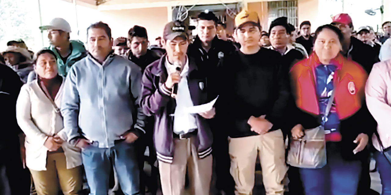 Dirigentes de la Central Iviriza, de la Federación Carrasco.