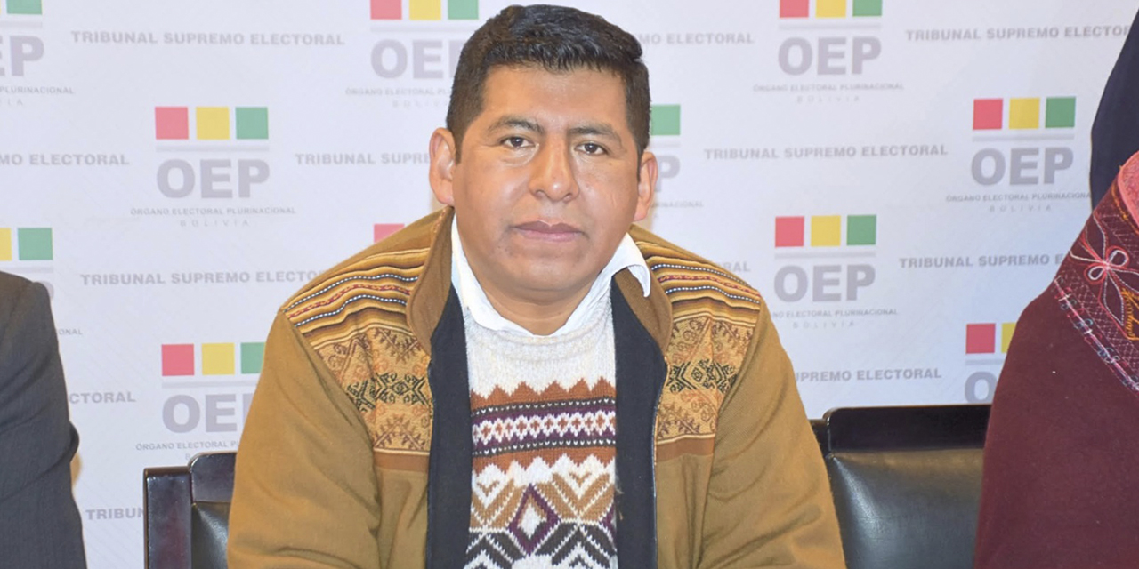 El vocal del Tribunal Supremo Electoral (TSE) Tahuichi Tahuichi Quispe.