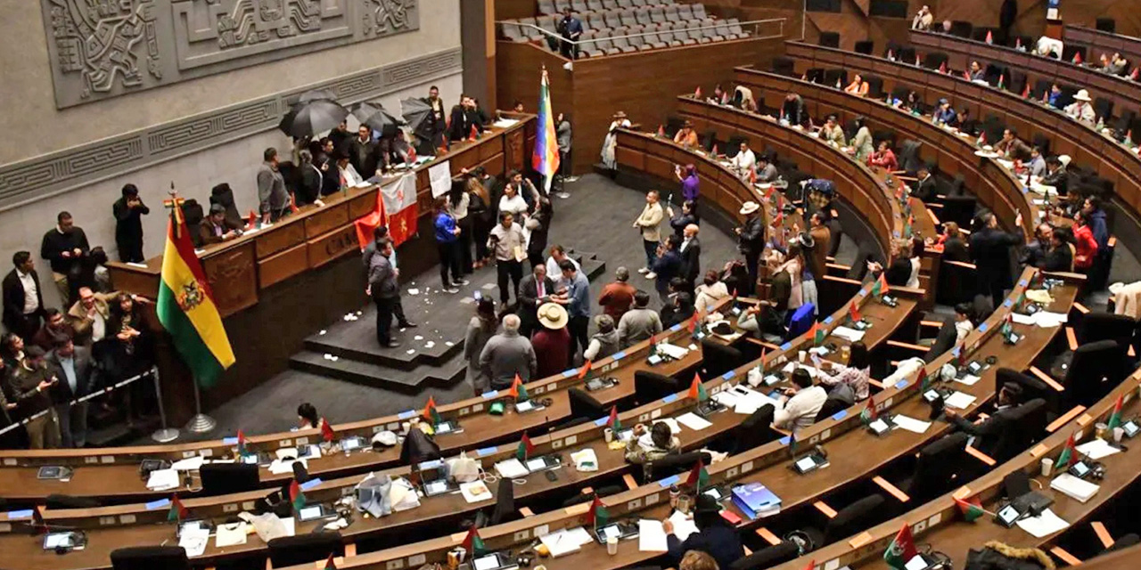 Cinco claves explican por qué Luis Arce resistió los ataques de la derecha y logró culminar su gestión