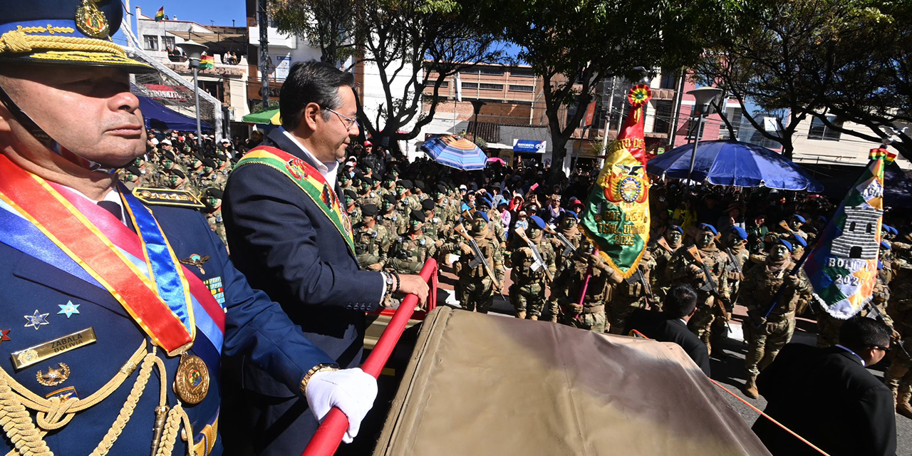 Arce plantea nueva política de defensa para  fortalecer la democracia y soberanía del voto