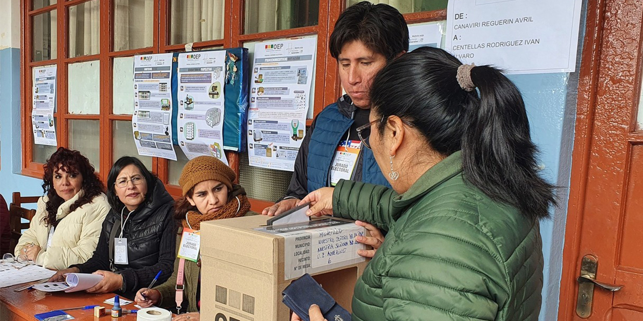 TSE convoca al balotaje entre Paz y Quiroga y autoriza el inicio de la campaña electoral