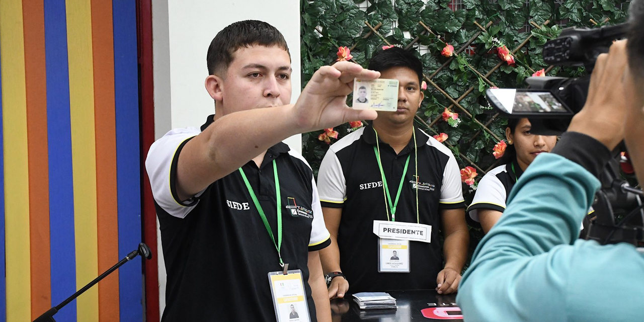 Mesas de sufragio funcionarán por ocho horas, votantes deben presentar la cédula de identidad