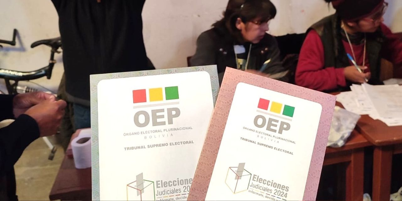Votación en las Elecciones Judiciales 2024, en La Paz.