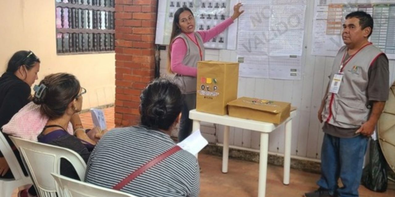 Una capacitación a jurados electorales designados por el TSE.