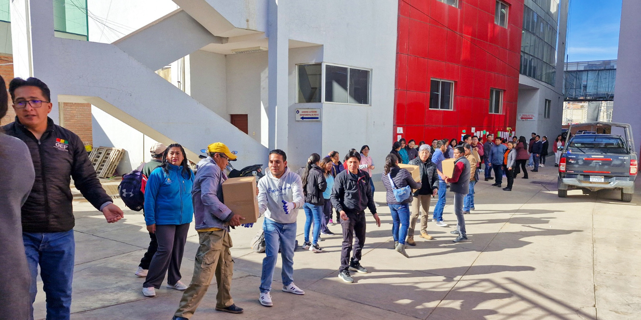 Material electoral trasladado por personal del TED Potosí. 