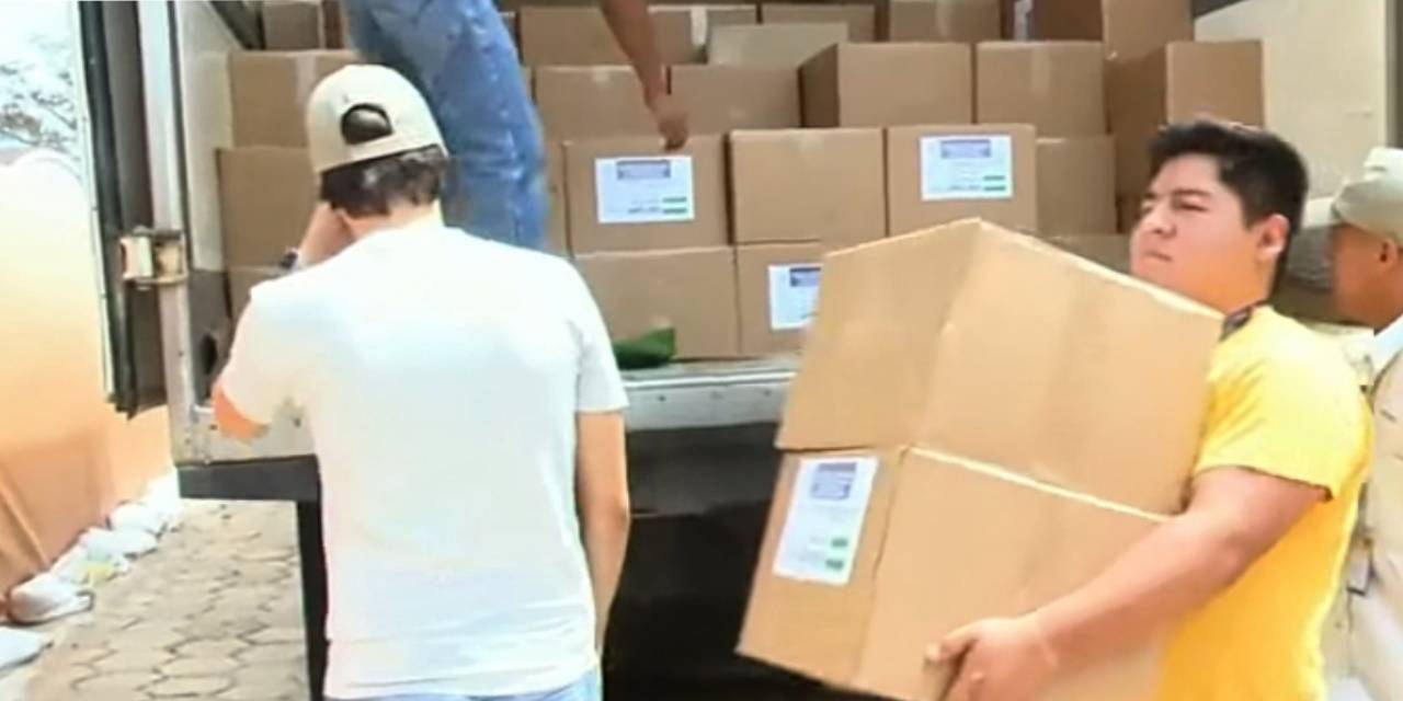 Son 423 cajas con 2.115.000 boletas de sufragio.