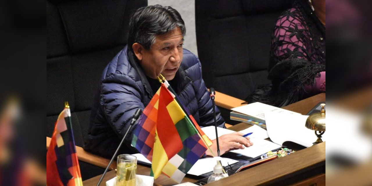 David Choquehuanca preside una sesión en la Asamblea Legislativa.