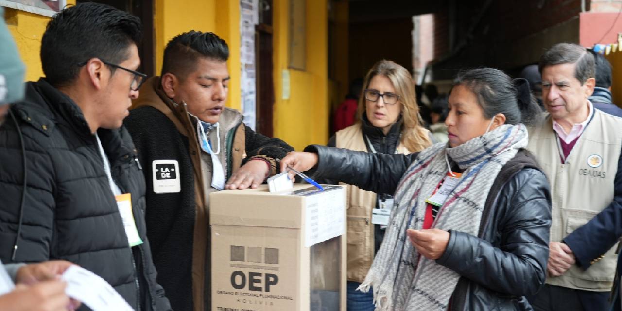 Misión Electoral de la OEA inicia trabajo rumbo al balotaje entre Paz y Quiroga