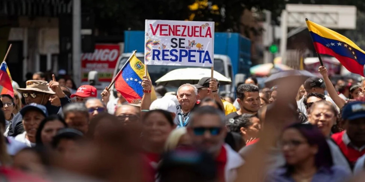 El pueblo de Venezuela protesta por la incursión militar de Estados Unidos.