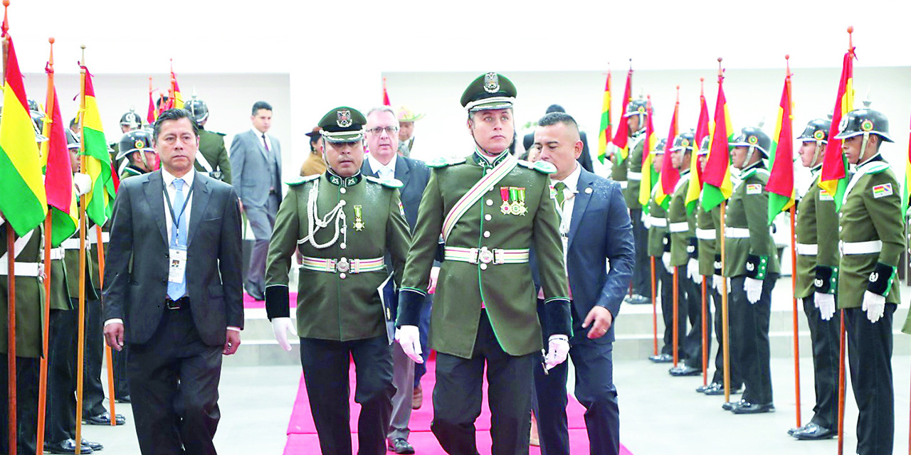 Lara: “Es un nuevo tiempo, tenemos que transformar la crisis en esperanza“