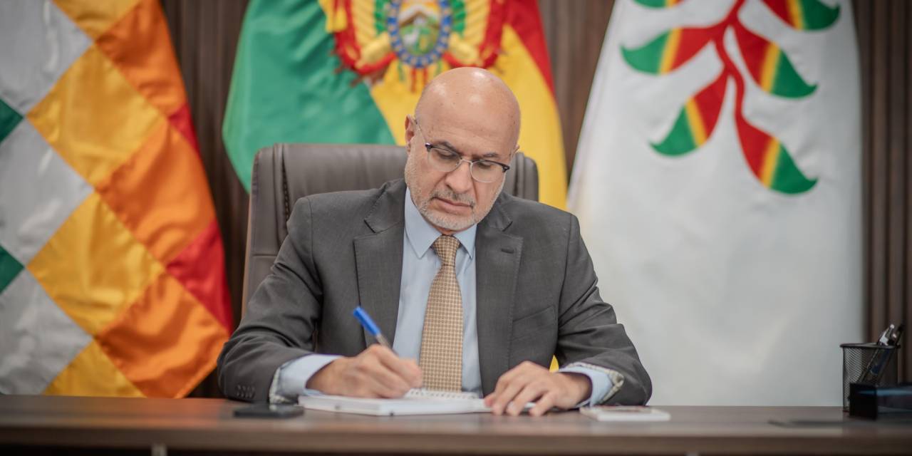 El ministro de la Presidencia, José Luis Lupo