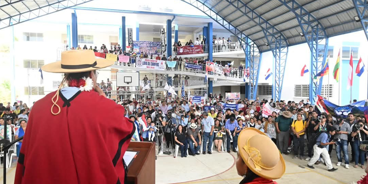 Arce entrega una unidad educativa para más de mil estudiantes de la provincia Cercado