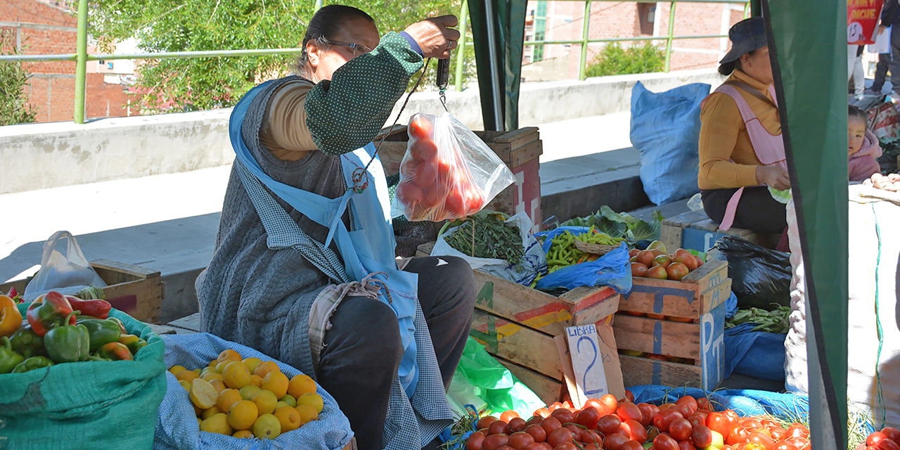 La feria Del campo a la Olla desarrolla su quinta versión en la ciudad de Sucre