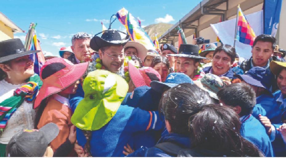 El presidente Luis Arce en la ciudad de Oruro.