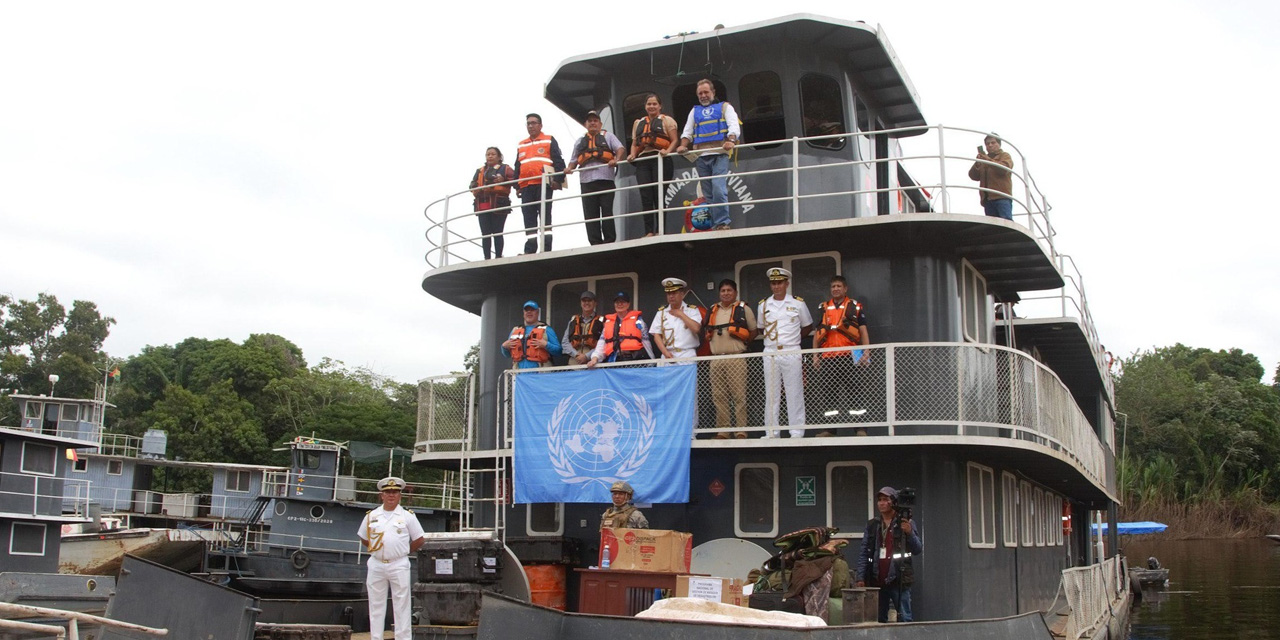 El barco hospital Almirante Xavier Pinto Tellería.