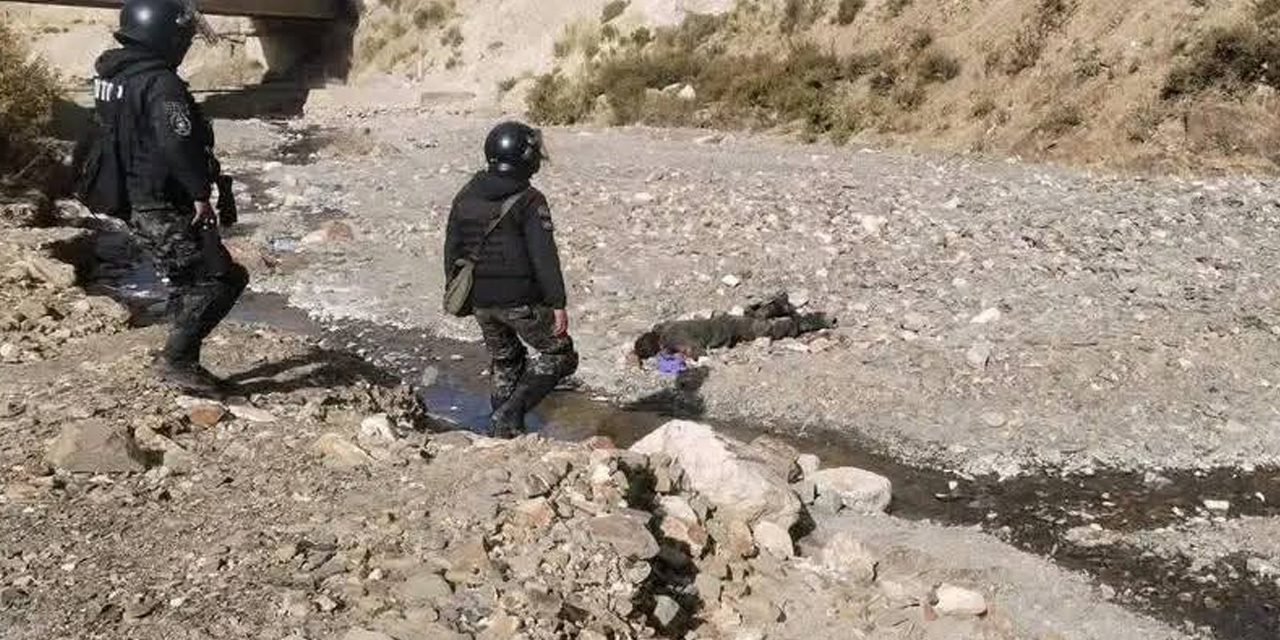 El subteniente Carlos Apata fue capturado por bloqueadores, golpeado brutalmente y su cuerpo arrojado al río.