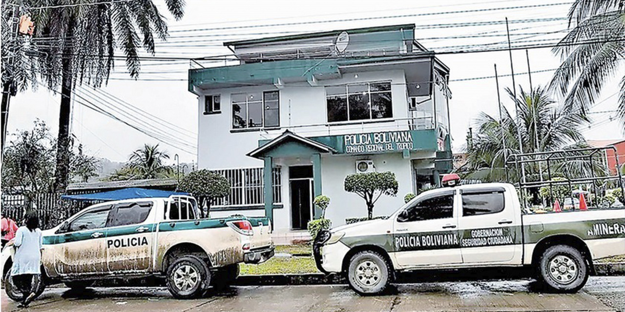 Policía en el trópico de Cochabamba.