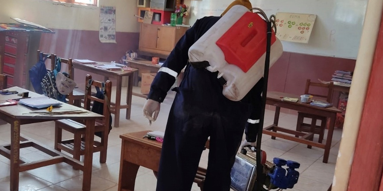 Cierran nueve colegios en Potosí por brote de varicela y confirman nuevo caso de sarampión