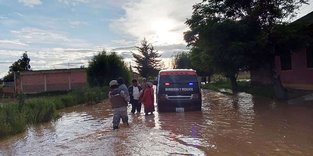 Lluvias afectan a ocho departamentos y causan 14 fallecidos y un desaparecido