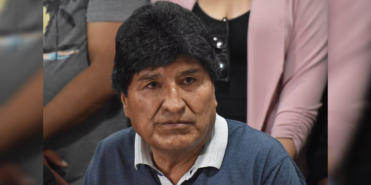 Morales es declarado en rebeldía, ordenan su aprehensión y anotación de bienes