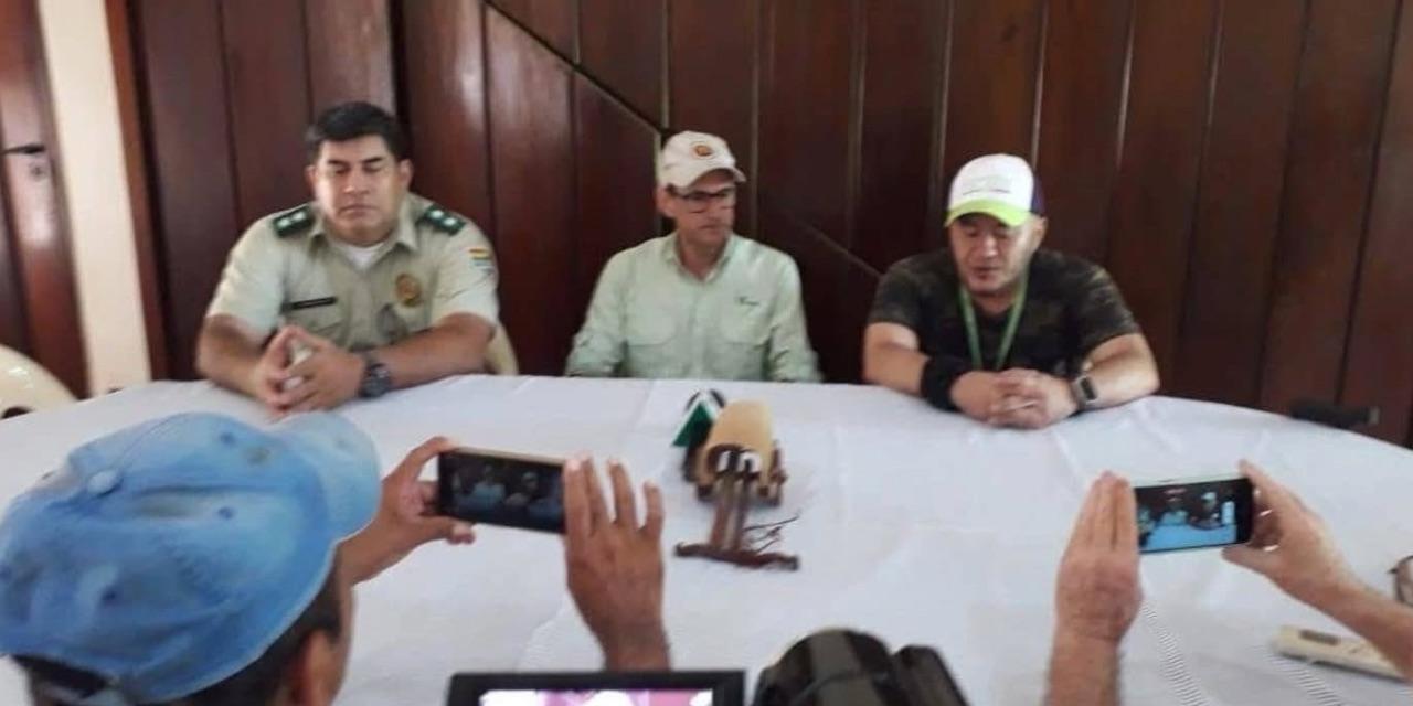 Comisión de Lucha Contra el Abigeato de la Federación de Ganaderos del Beni, en rueda de prensa.