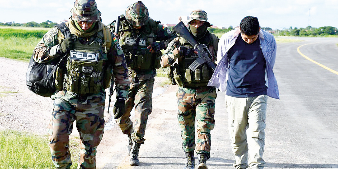 Un aprehendido por narcotráfico en un operativo antidroga de la FELCN.