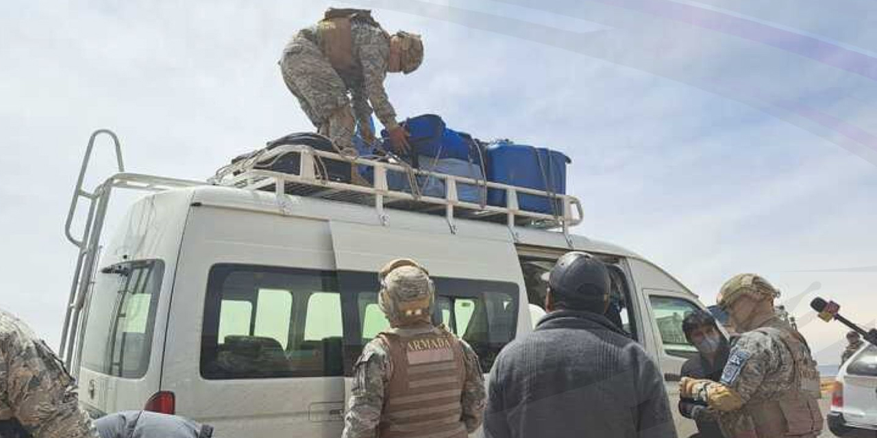 Efectivos militares en la lucha contra el contrabando.