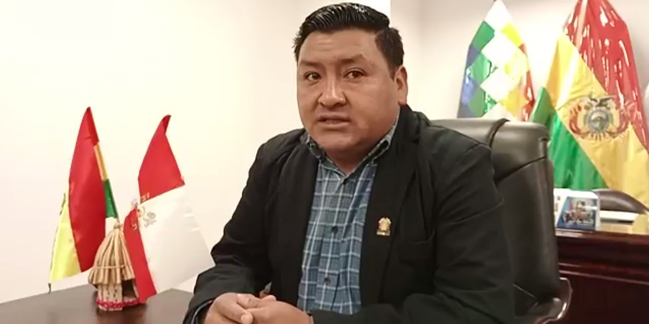 Senador potosino denuncia que Evo Morales contrató grupos vandálicos