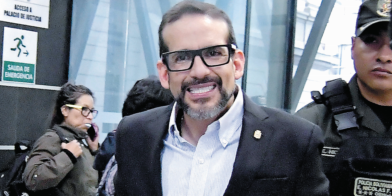 Luis Fernando Camacho.