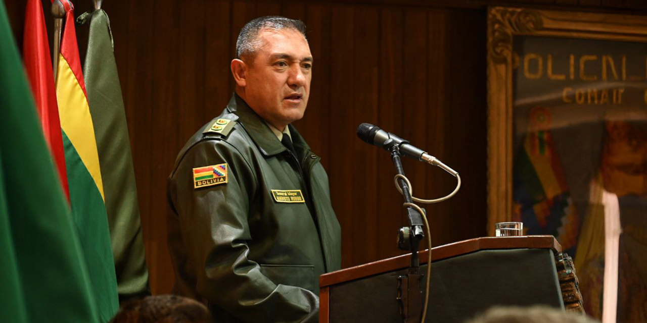 El comandante general de la Policial, Augusto Juan Russo Sandoval. Foto: Policía Boliviana
