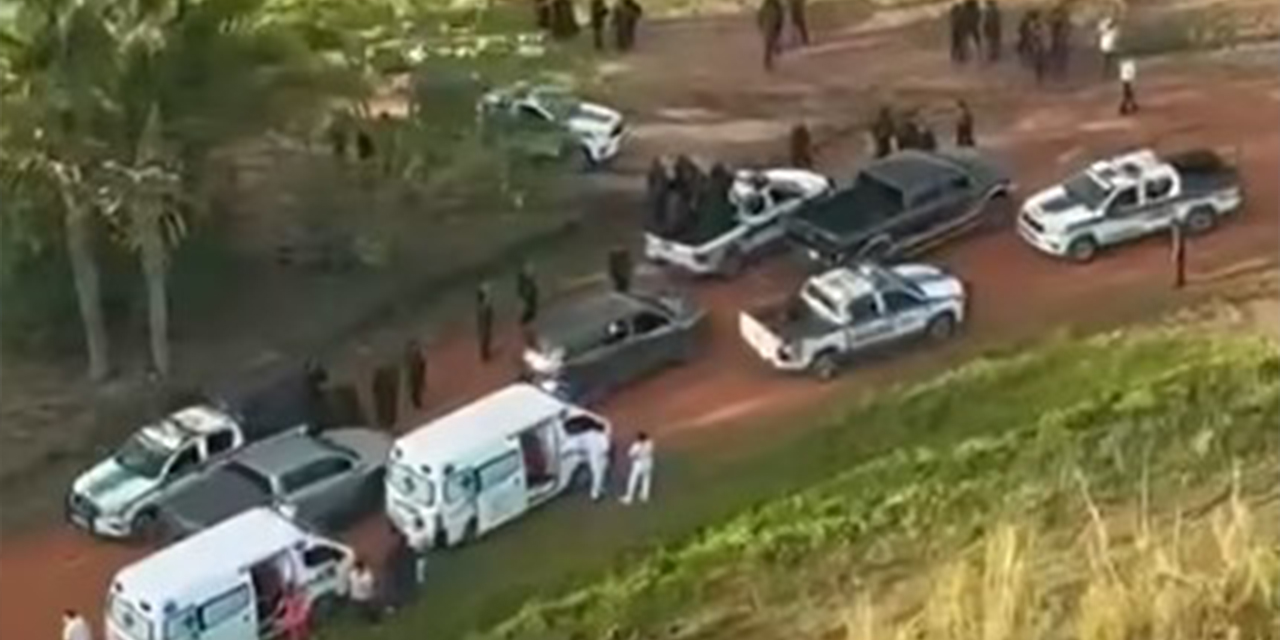 Momento en el que la Policía llega al predio Patujú.