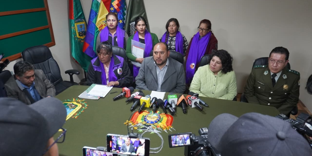 El ministro de gobierno se reunió con las representantes del Cemupe y les brindó su apoyo.