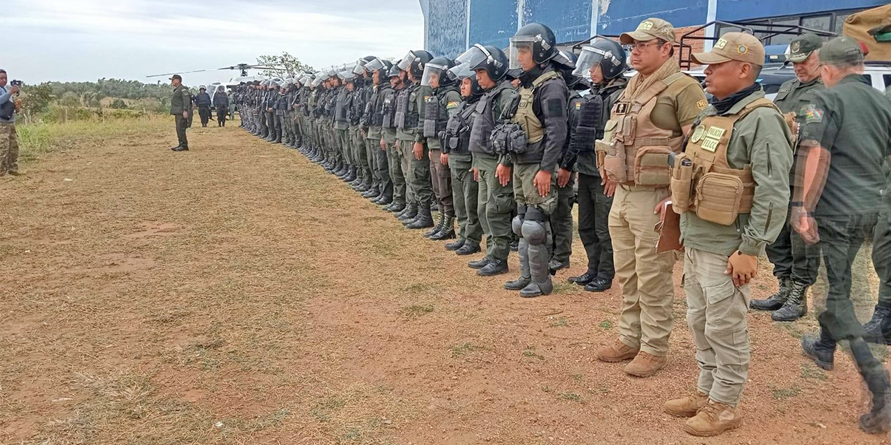 Policía toma control en Guarayos tras un violento avasallamiento