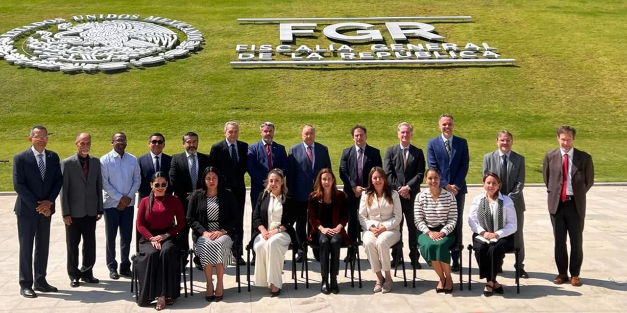 Foto oficial del encuentro de fiscalías en México.