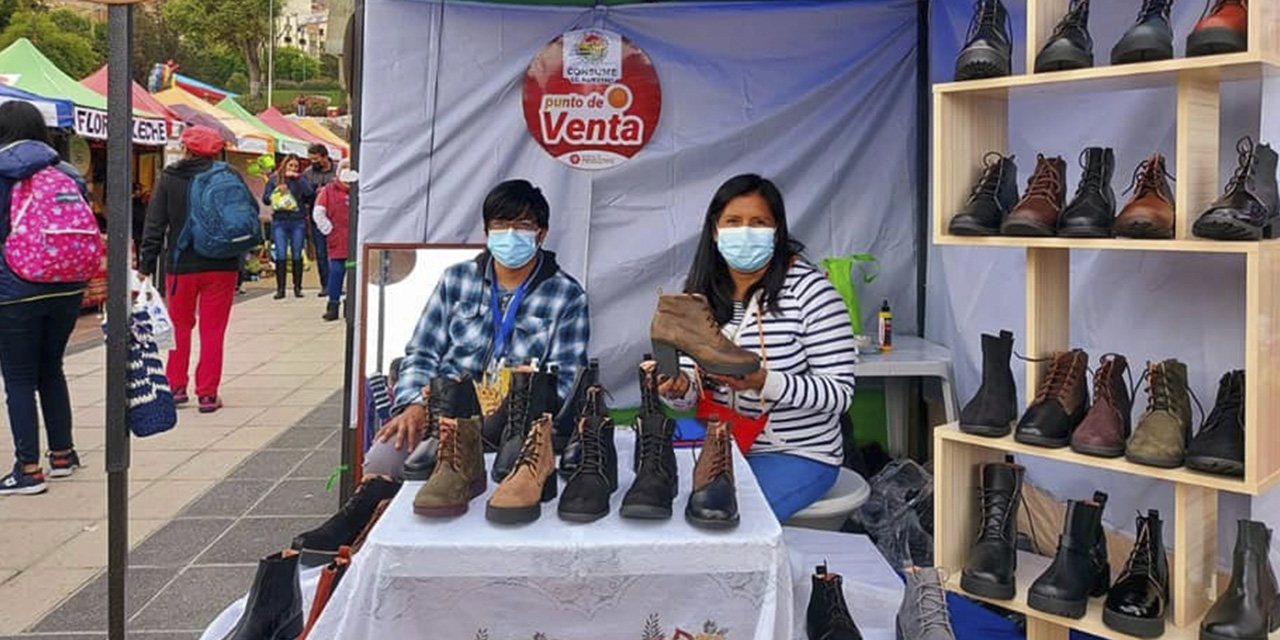 Puesto de venta en la feria productiva.