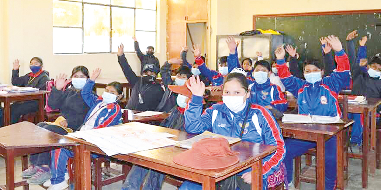 Estudiantes retornan a clases el próximo lunes 3 de febrero.