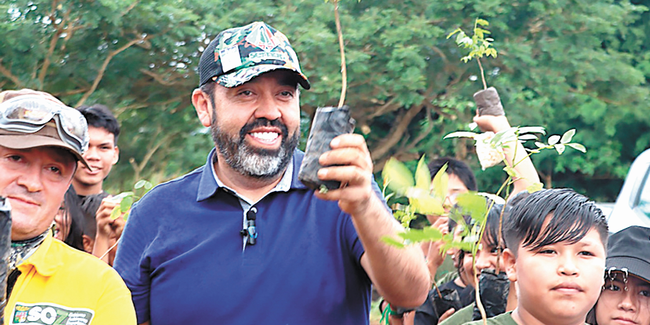 El ministro de Medio Ambiente y Agua, Álvaro Ruiz.