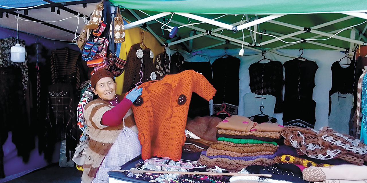 La alcaldía inaugura la Feria Productiva Artesanal