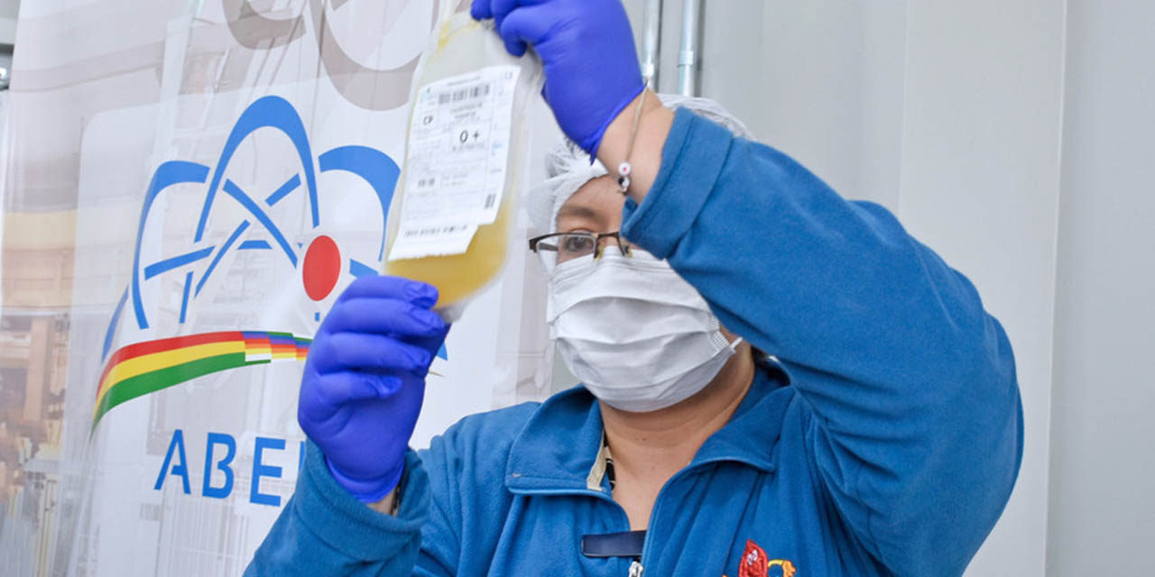 Arce destaca la irradiación nuclear a hemocomponentes como un paso firme a un sistema de salud más confiable