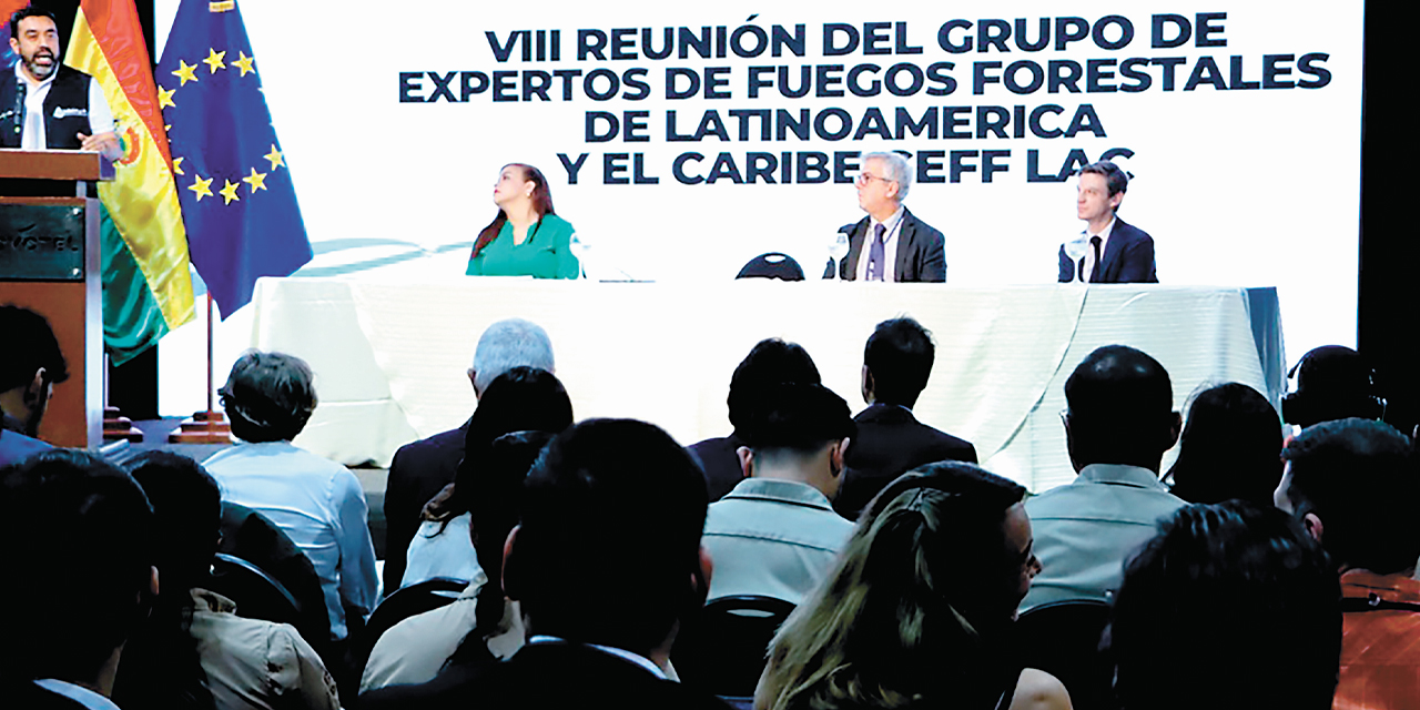Reunión regional en Santa Cruz de la Sierra.