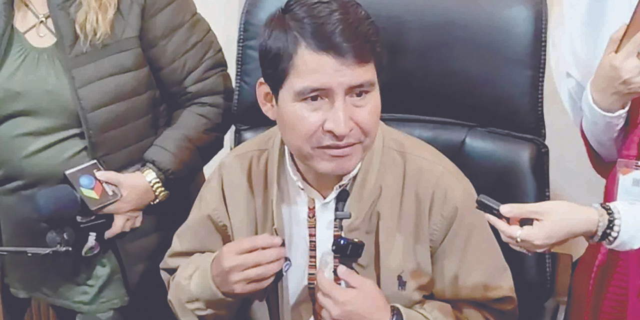 El gobernador de Chuquisaca, Damián Condori Herrera.
