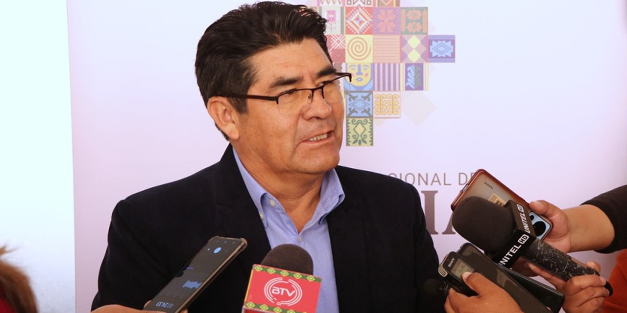 El ministro de Educación, Omar Veliz. Foto: Archivo ABI