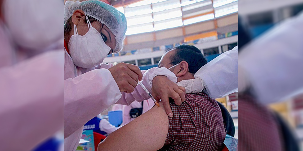 El Ejecutivo amplía la vacunación contra la influenza para el grupo de 13 a 59 años