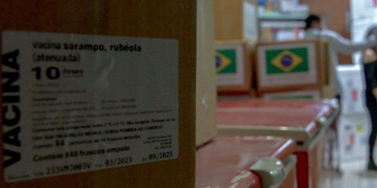Lote de vacunas contra el sarampión donada por Brasil. Foto: MSyD