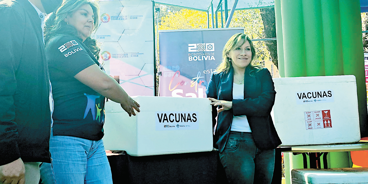 El Ministerio de Salud y Deportes entregó un nuevo stock de dosis de vacunas contra el sarampión.
