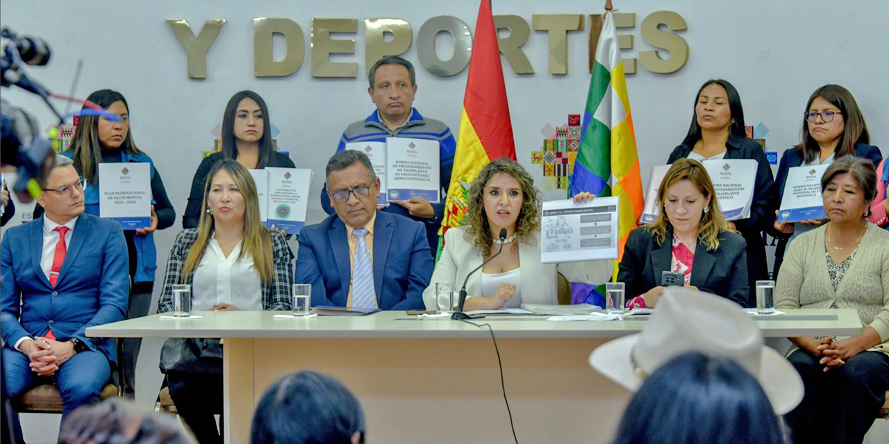 Salud presenta ocho normas para la reforma del sistema sanitario del país