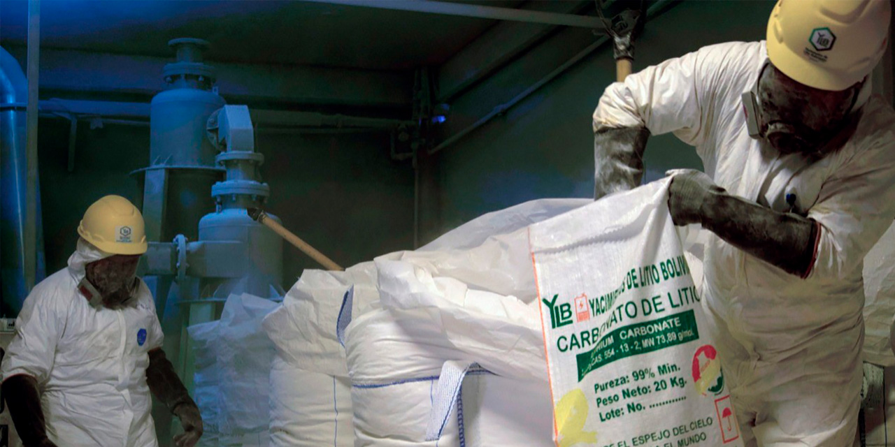 Trabajos en la Planta de Carbonato de Litio de YLB. Foto: Archivo