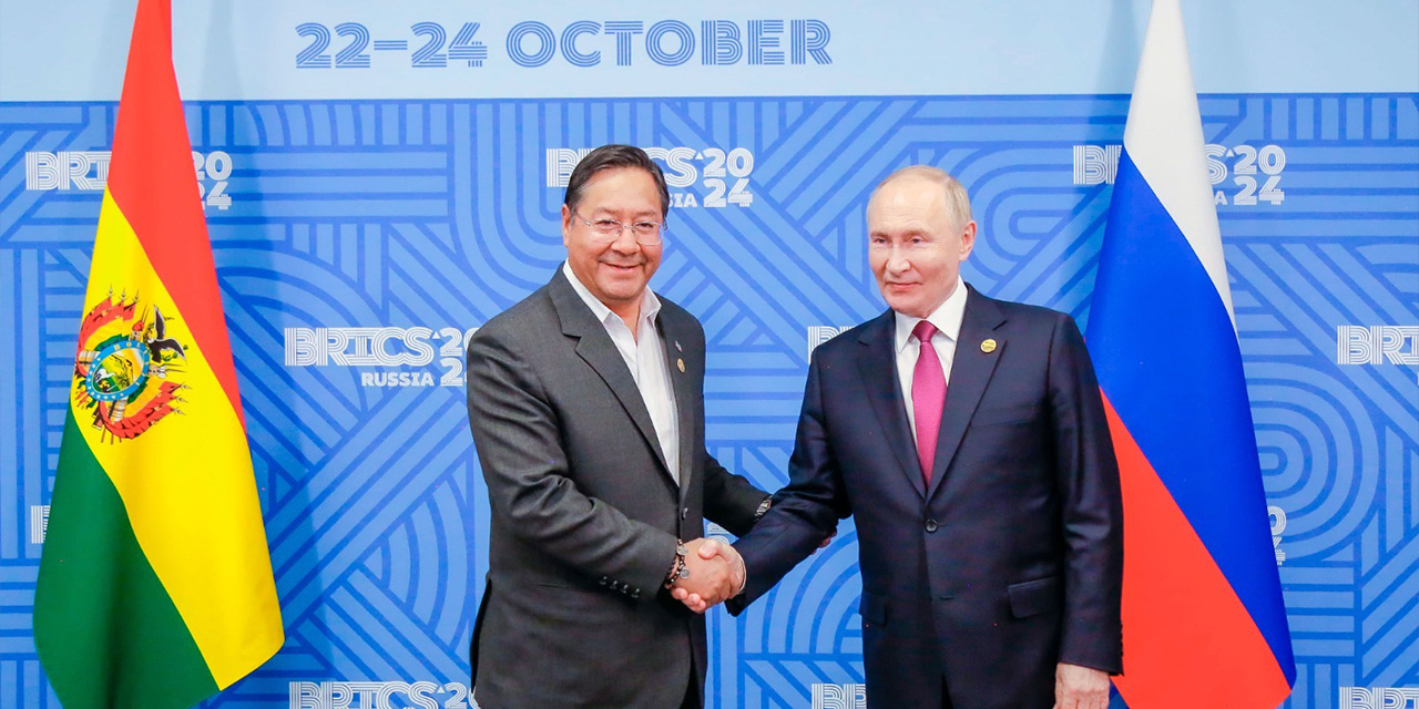 Los presidentes Luis Arce y Vladímir Putin en el marco de la XVI Cumbre de los Brics en Kazán, Rusia. Foto: PRESIDENCIA  