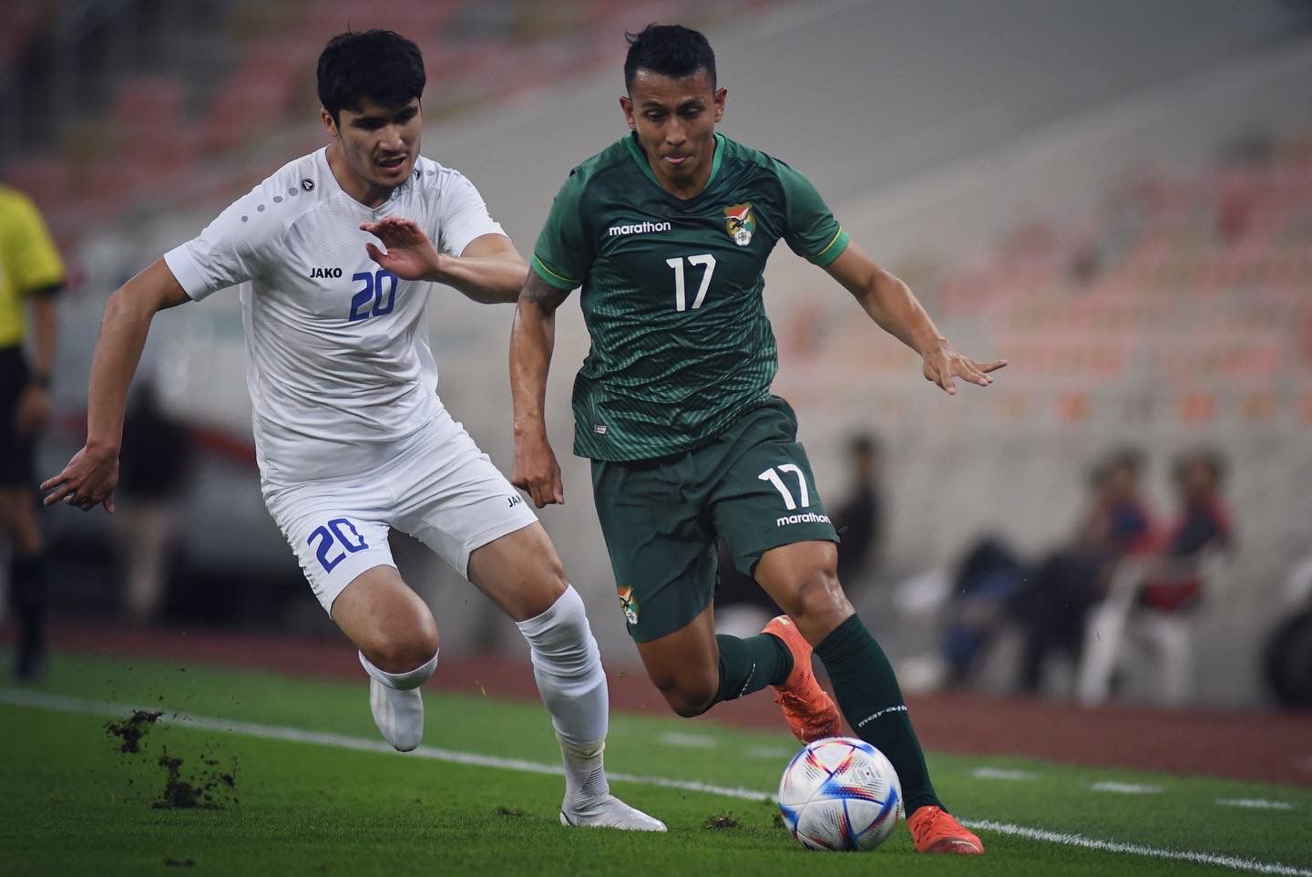 Roberto Fernández (17) fue uno de los mejores de Bolivia.  Trata de superar la marca de Yakshiboev. 